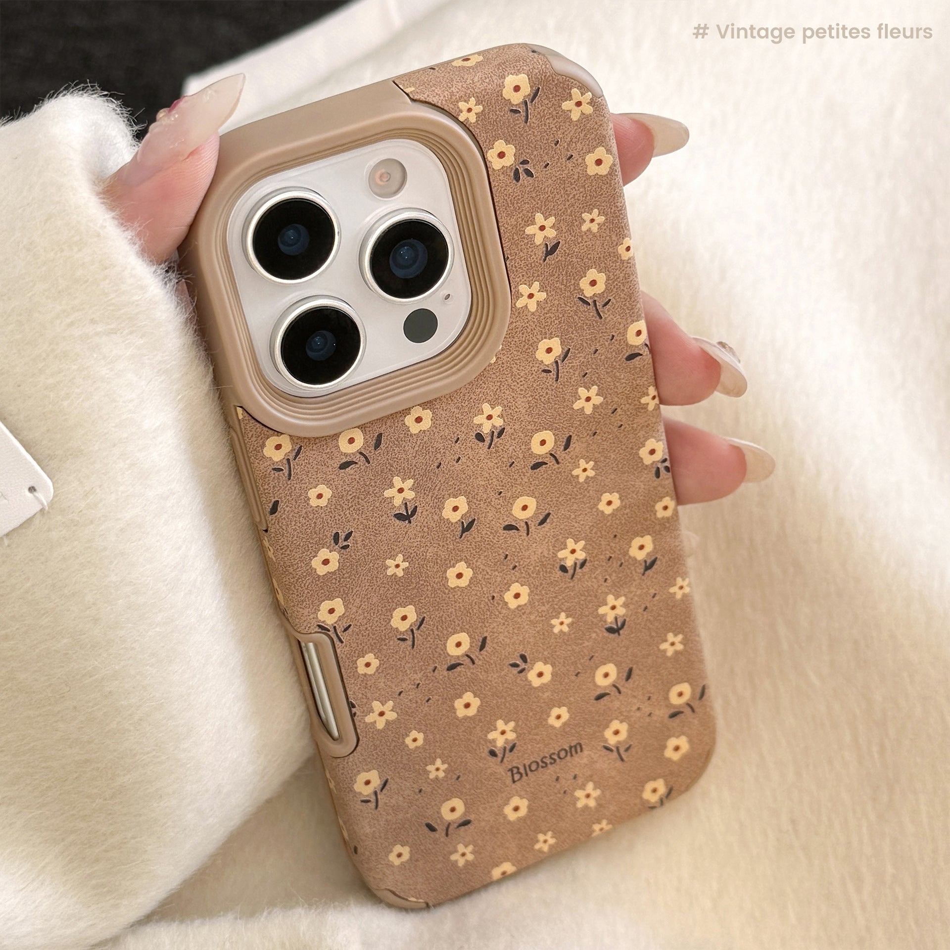 Autumn small flowers are suitable for iphone16 Apple 17promax mobile phone case 15 retro 14 suede 13 generation hair