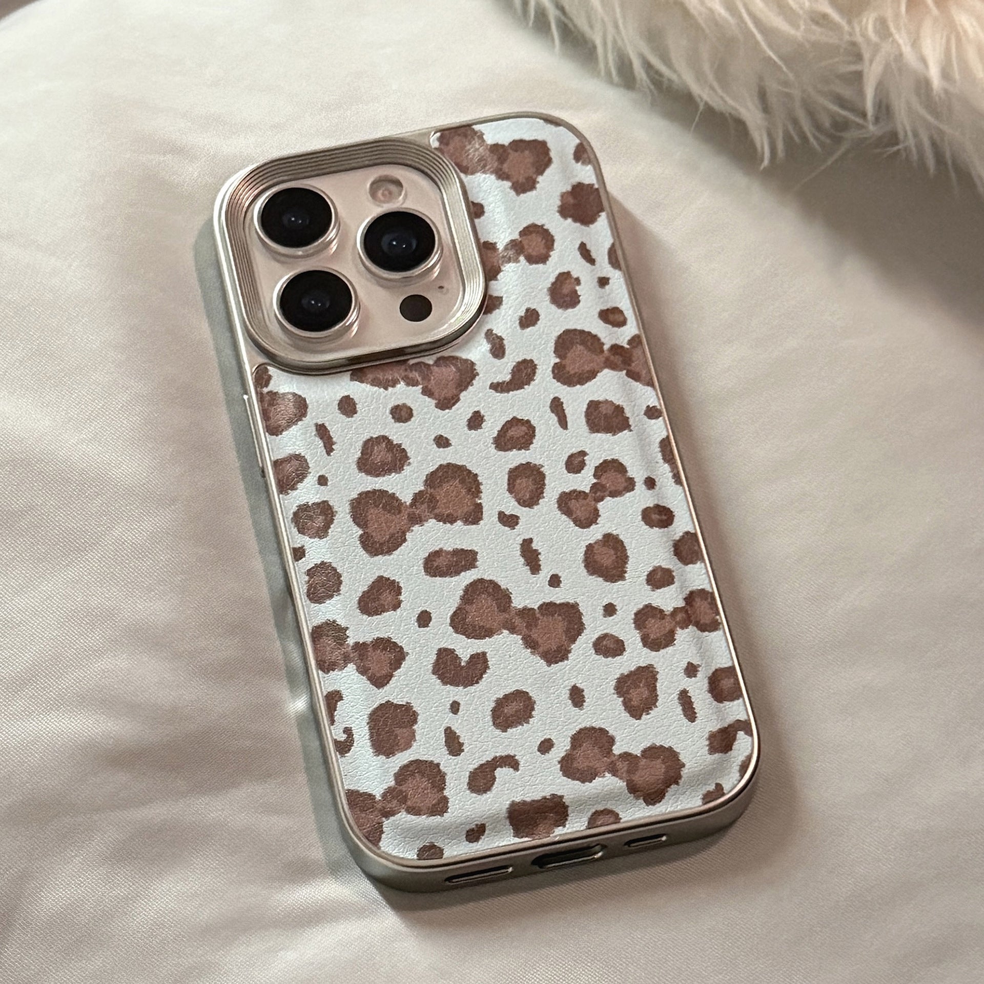 Vintage leopard print bow iPhone 17 case 16promax leather 15 for iPhone13 silver edge 11 hard